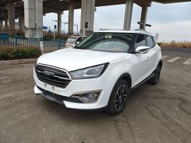 众泰T300 2017款 1.5T CVT尊享型