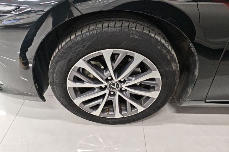 雷克萨斯ES 2023款 200 卓越版车身外观6007