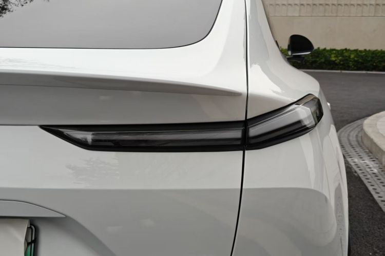 乐道L60 2024款 60kWh 后驱版车身外观9