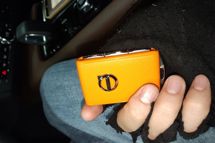 沃尔沃S90新能源 2025款 插电式混动 四驱长续航智逸豪华版中控内饰11