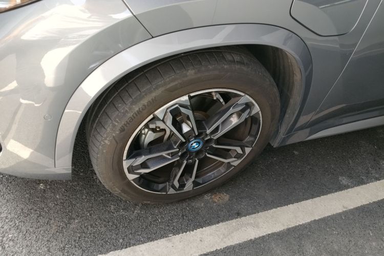 宝马iX1 2023款 xDrive30L M运动套装车身外观6007