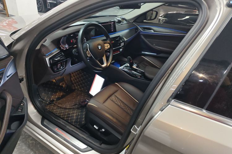 宝马5系新能源 2020款 530Le 豪华套装中控内饰19