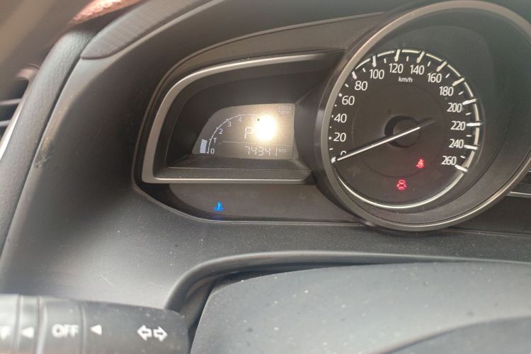 马自达3 昂克赛拉 2017款 两厢 1.5L 自动舒适型 国V中控内饰15