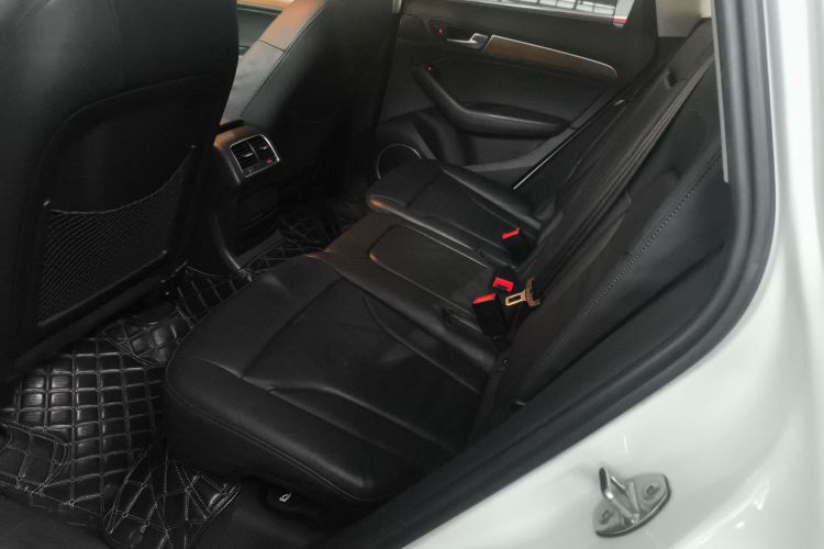 奥迪Q5(进口) 2013款 45 TFSI quattro 越野型中控内饰21
