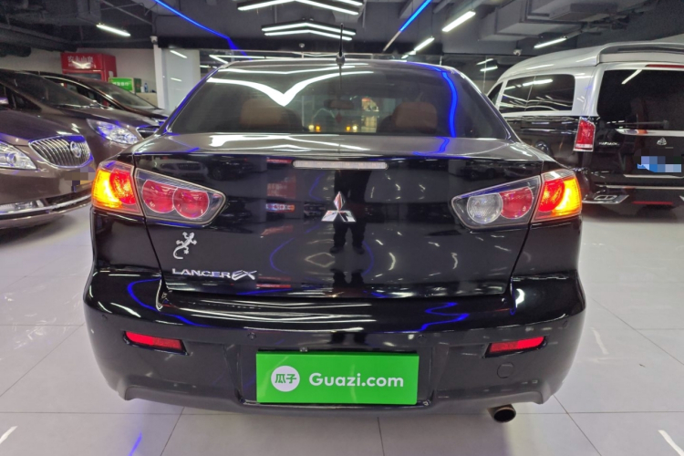 三菱 翼神 2013款 时尚版 1.8L CVT舒适型车身外观6004