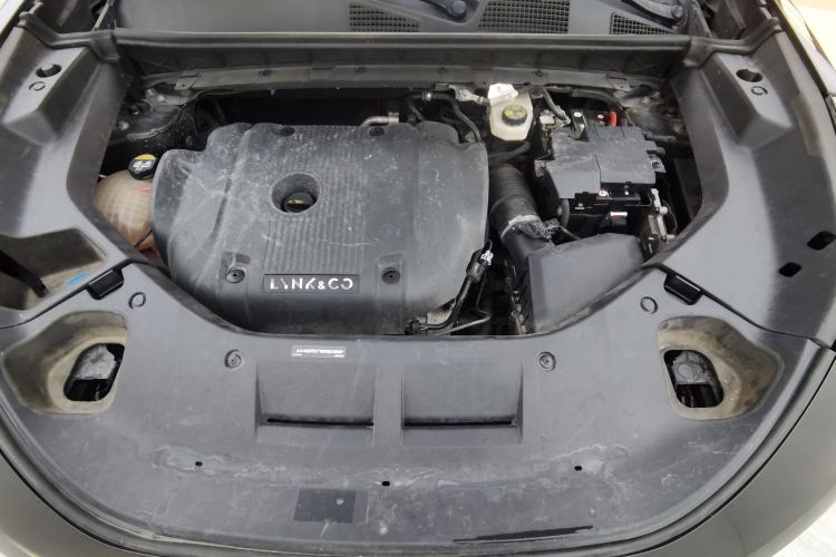 领克01 2021款 2.0TD 四驱暗夜版局部细节24