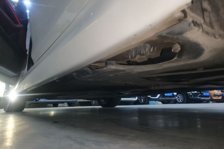 宝马5系 2023款 530Li 领先型 M运动套装局部细节9002