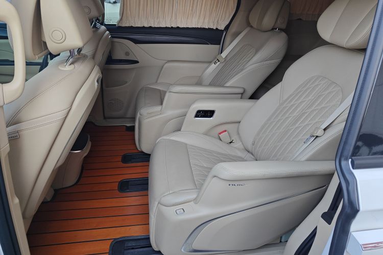 别克GL8 2022款 ES陆尊 653T 旗舰型中控内饰7004