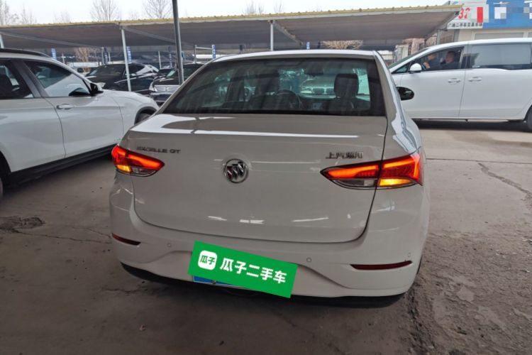 别克 英朗 2021款 改款 典范 1.5L 自动精英型车身外观6