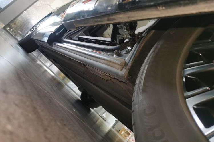 腾势D9 2024款 DM-i 980 四驱旗舰型局部细节9002