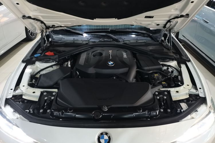 宝马3系 2019款 320Li 时尚型机舱底盘24