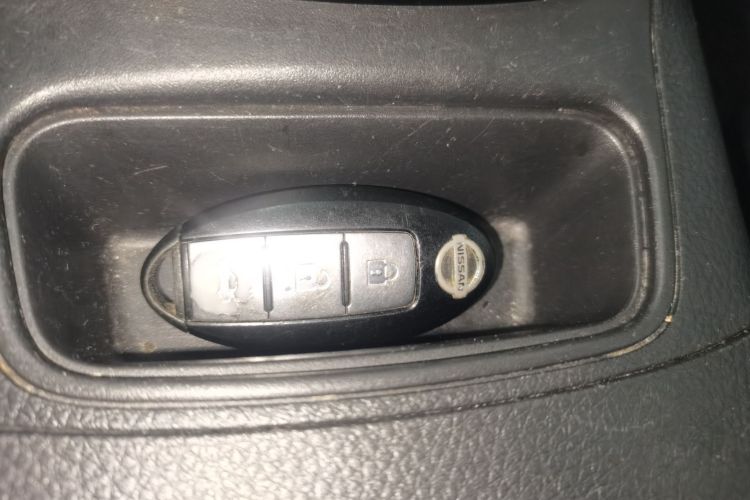 日产 轩逸 2016款 1.6XL  CVT尊享版中控内饰7001