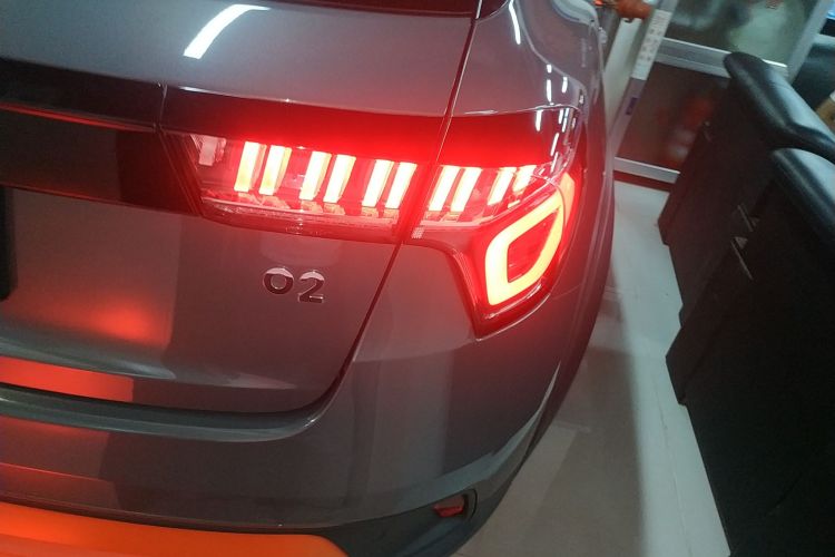 领克02 2018款 1.5T DCT两驱耀Pro版 国V车身外观9