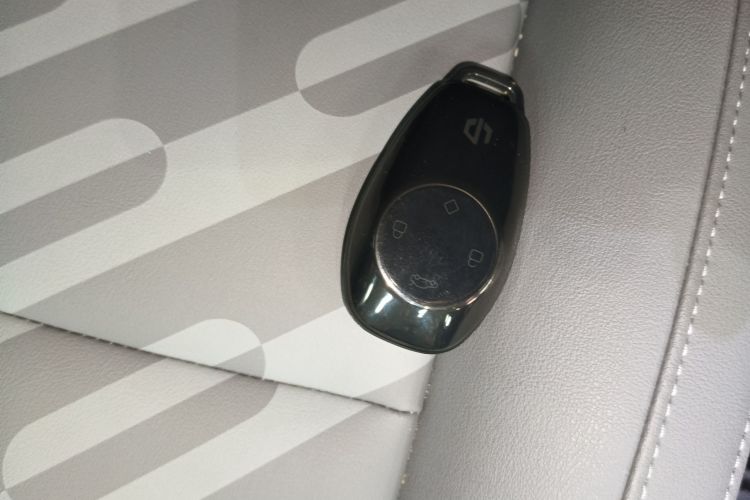 零跑汽车 零跑T03 2025款 310舒享版中控内饰11