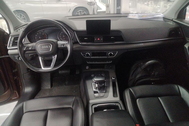 奥迪Q5L 2018款 40 TFSI 荣享进取型 国V中控内饰12