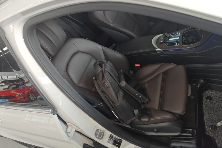 奔驰GLC 2021款 GLC 260 L 4MATIC 豪华型局部细节41