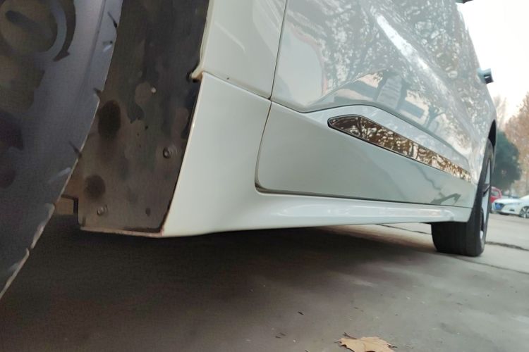 极氪001 2023款 WE版 86kWh局部细节9002