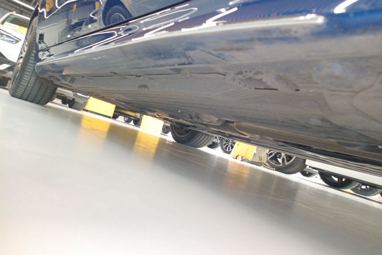 奔驰C级 2023款 改款 C 260 L 运动版局部细节9001