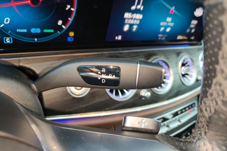 奔驰E级 2021款 E 260 L 运动型中控内饰18