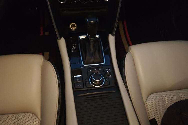 马自达CX-4 2016款 2.5L 自动四驱蓝天无畏版中控内饰18