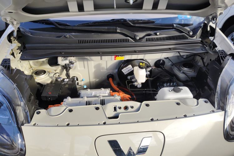 五菱汽车 宏光MINIEV 2025款 四门版 进阶款机舱底盘24