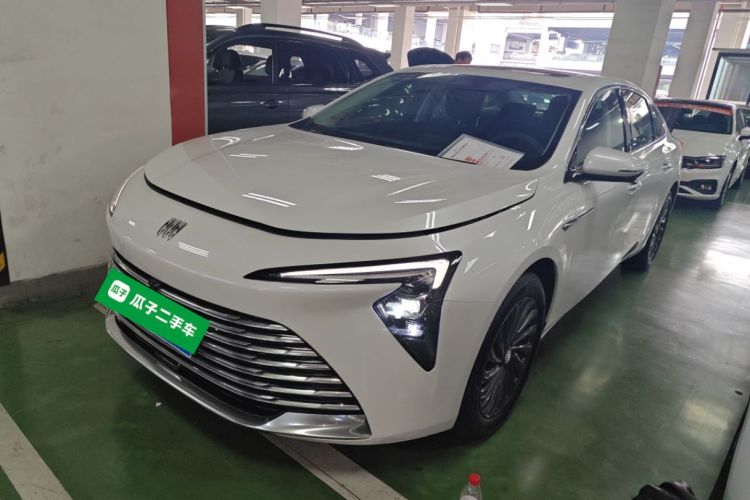 别克 君越 2025款 28T 白金版车身外观1