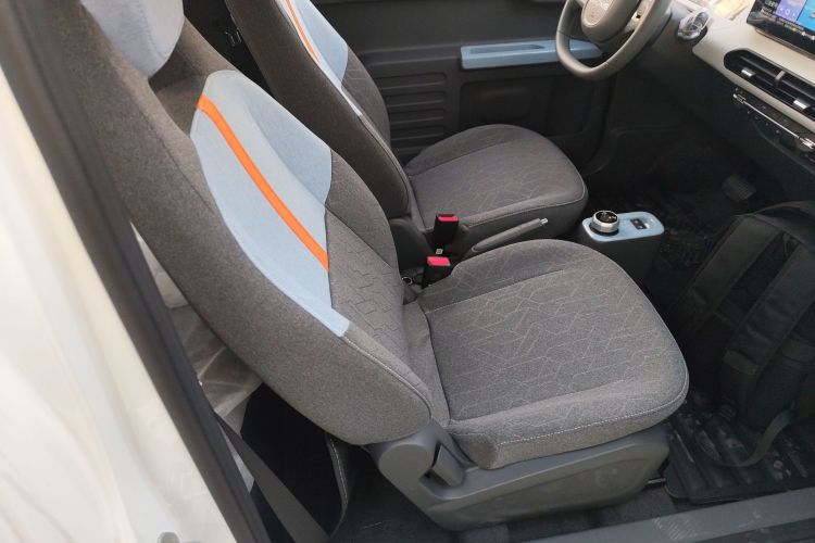 吉利银河 2024款 熊猫mini 200km 耐力熊局部细节41