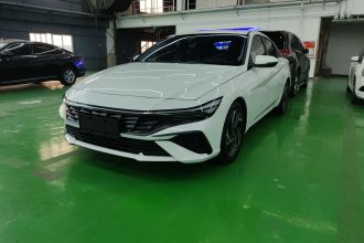 现代 伊兰特 2023款 1.5L CVT LUX尊贵版