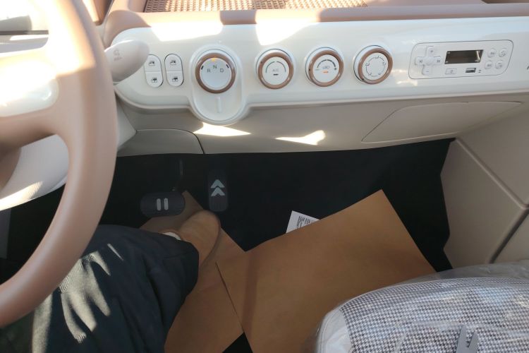 奔腾小马 2026款 222km 萌趣马 Plus中控内饰18