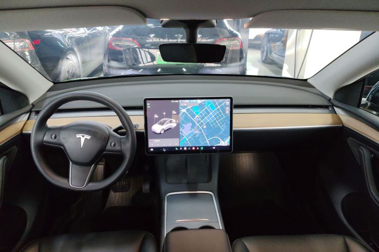 特斯拉 Model Y 2021款 标准续航后驱版中控内饰12