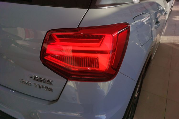 奥迪Q2L 2024款 35TFSI 时尚致雅型车身外观6006