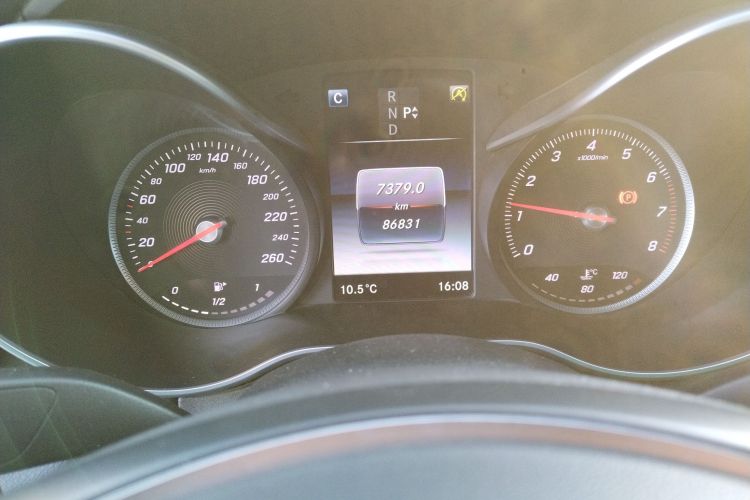 奔驰C级 2016款 C 180 L 运动型中控内饰14