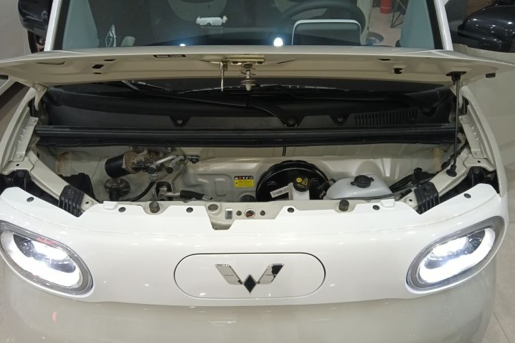 五菱汽车 宏光MINIEV 2024款 第三代 215km 进阶版机舱底盘24