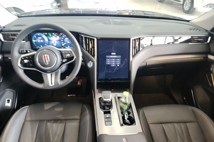 红旗HS7 PHEV 2024款 2.0T PHEV 四驱旗畅版 6座中控内饰7002