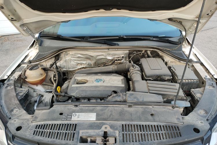 大众 途观 2015款 2.0TSI 自动四驱旗舰版机舱底盘24