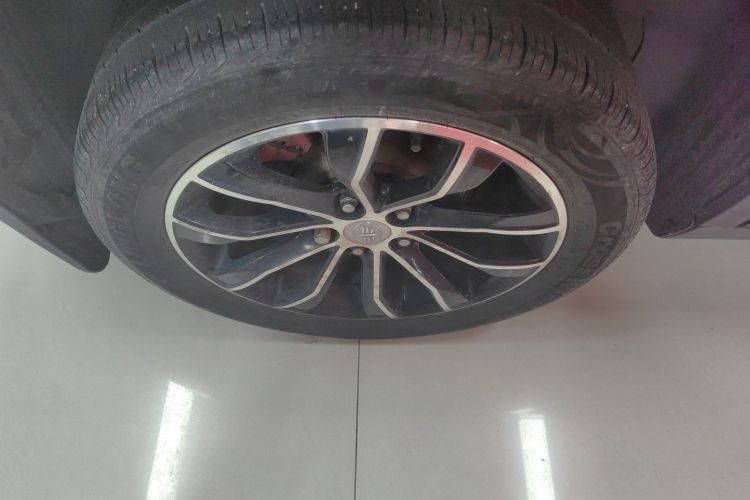 一汽 森雅R7 2016款 1.6L 手动豪华型车身外观6008