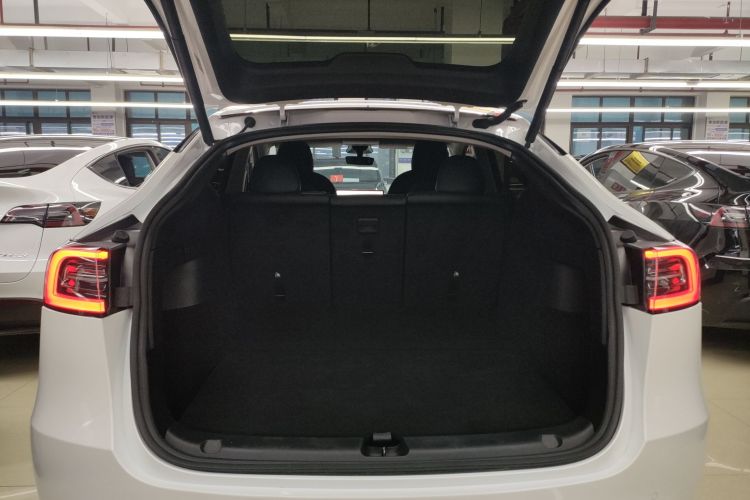 特斯拉 Model Y 2022款 长续航全轮驱动版机舱底盘23