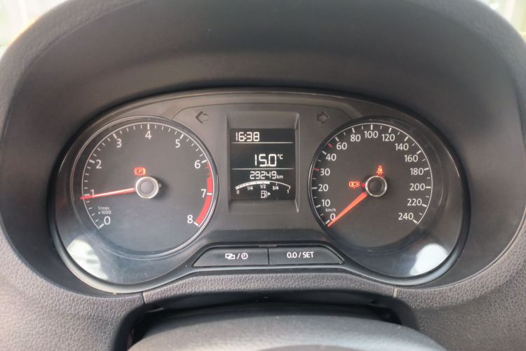 大众 Polo 2016款 1.4L 手动风尚型中控内饰14