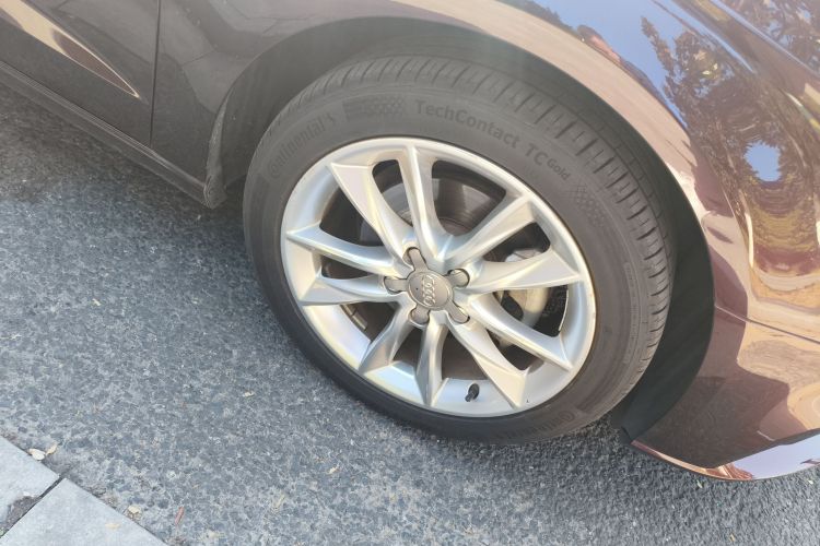 奥迪A3 2018款 30周年年型 Sportback 35 TFSI 进取型车身外观10