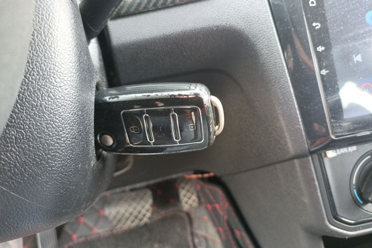 大众 捷达 2017款 1.5L 自动时尚型中控内饰11