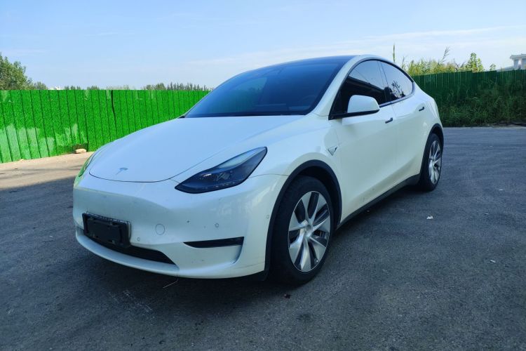 特斯拉 Model Y 2022款 后轮驱动版车身外观1