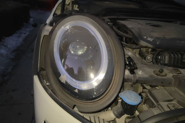 MINI 2022款 改款 1.5T COOPER 艺术家车身外观8