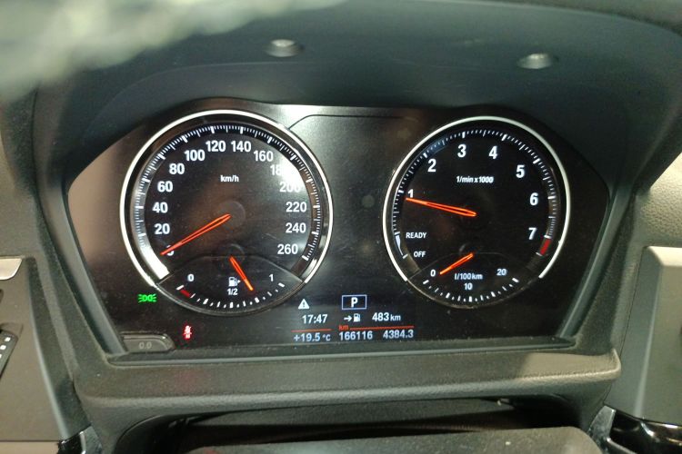 宝马1系 2018款 118i 运动型中控内饰14