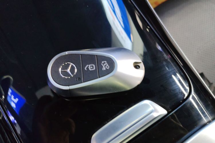 奔驰C级 2022款 改款 C 260 L 运动版中控内饰7001