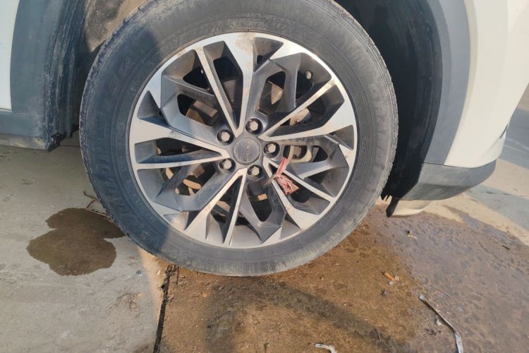 上汽大通MAXUS 大通D60 2019款 1.5T 自动舒享版 5座车身外观10