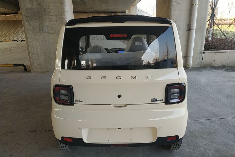 吉利银河 熊猫 2025款 210km 元气熊车身外观6