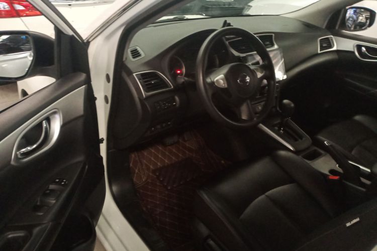 日产 轩逸 2021款 经典 1.6XL CVT豪华版中控内饰20