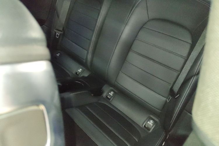 奔驰C级(进口) 2019款 C 260 轿跑车中控内饰21