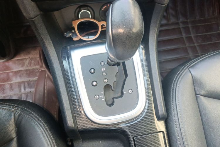 雪铁龙C4L 2014款 1.6THP 智驱版 自动劲智型中控内饰18