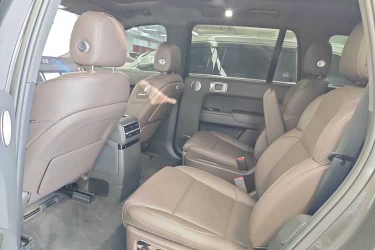 理想汽车 理想L9 2022款 Max中控内饰21